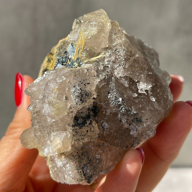 ブラジル・バイーア州ノーヴォ・オリゾンテ産【ルチルクォーツ（金針水晶）】 鉱物 天然石 パワーストーン