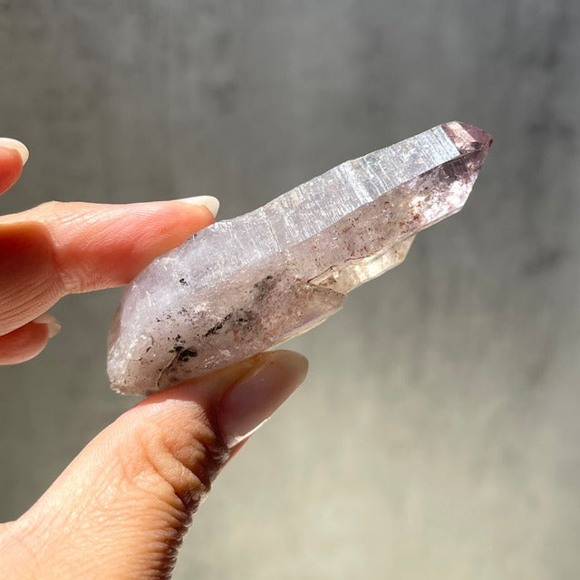ジンバブエ産【シャンガーンアメジスト】ダブルポイント紫水晶｜虹あり｜ファントム｜鉱物 天然石 パワーストーン
