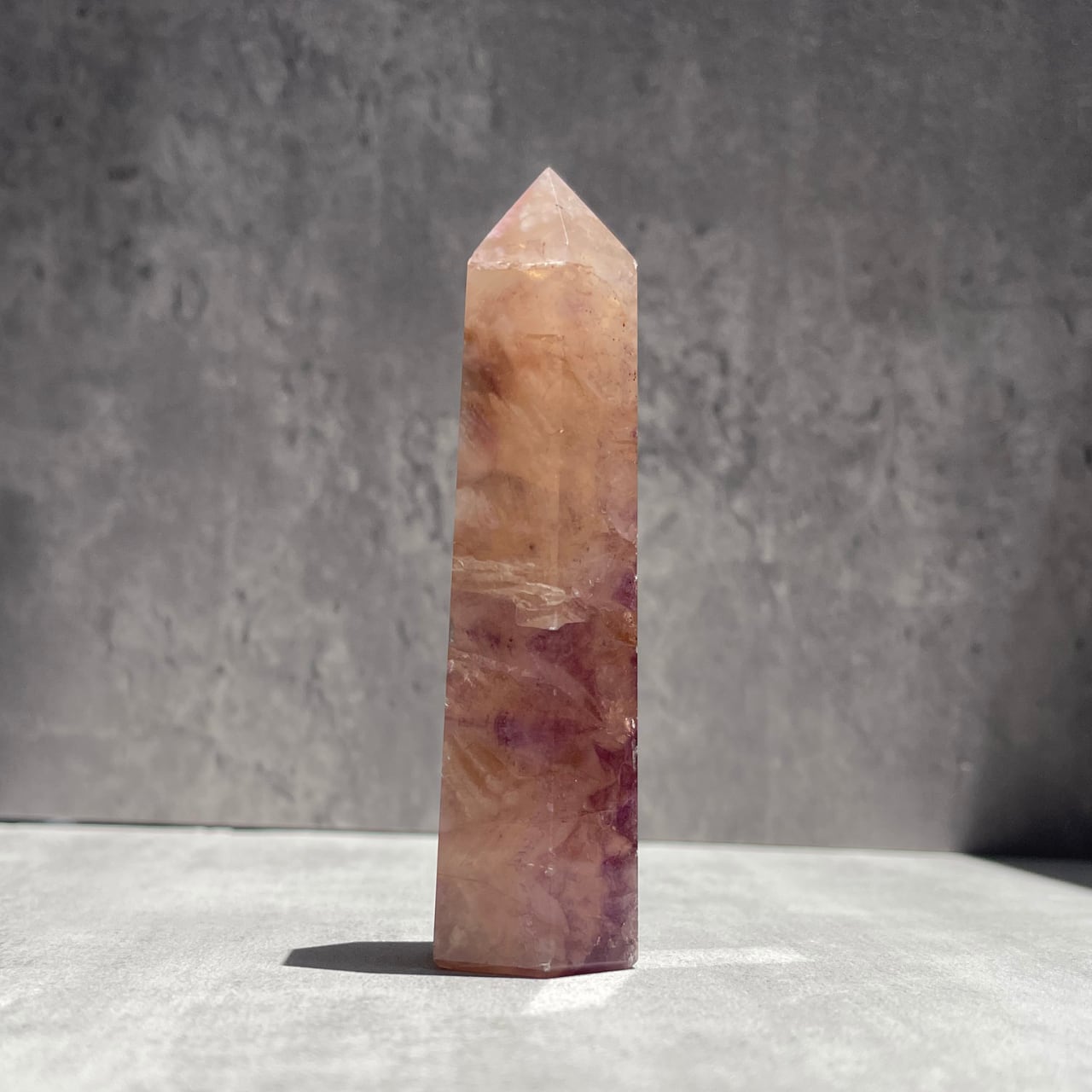 【フローライト タワー（Fluorite）】自立する 鉱物 天然石 パワーストーン