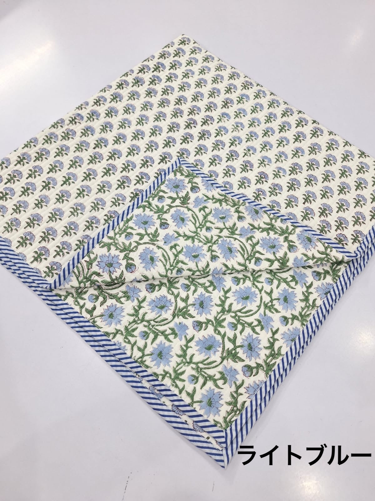 インド製 花柄リバーシブルキルト 125×125cm｜薄手マルチカバー・ソファカバー 全5柄
