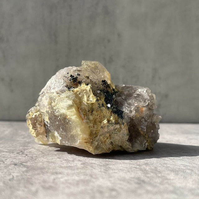 ブラジル・バイーア州ノーヴォ・オリゾンテ産【ルチルクォーツ（金針水晶）】 鉱物 天然石 パワーストーン