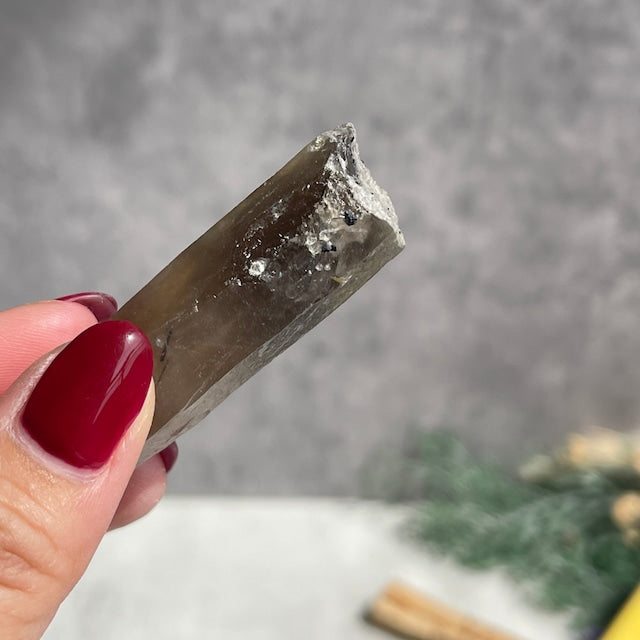 ナミビア・エロンゴ産【スモーキークォーツ（煙水晶）】 鉱物 天然石 パワーストーン