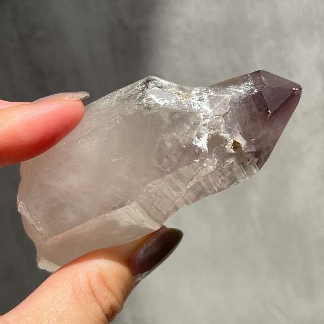 ナイジェリア産【アメジスト／紫水晶】ファントムあり 鉱物  天然石 パワーストーン