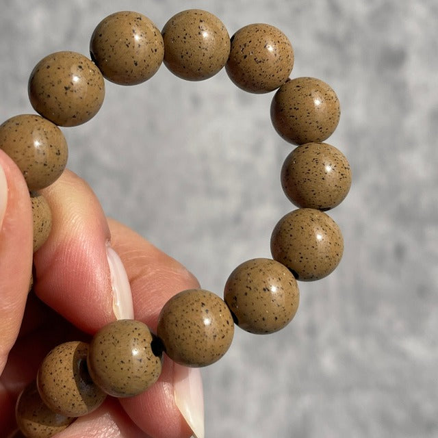 台湾産【北投石 hokutolite ブレスレッット】（保証書付き）イエローグレー｜10mm｜鉱物 天然石 パワーストーン