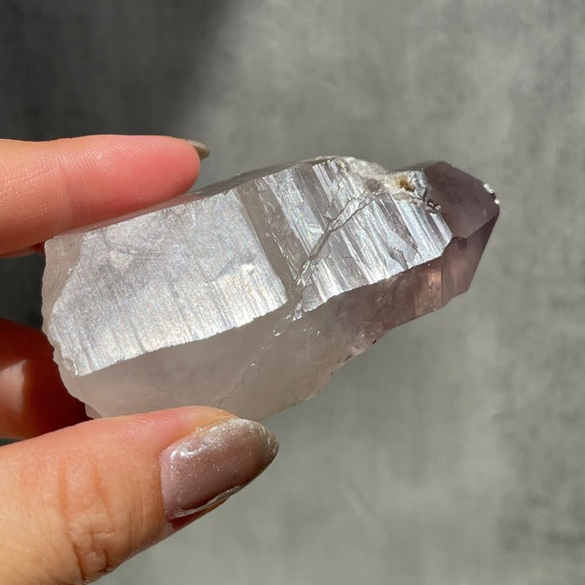 ナイジェリア産【アメジスト／紫水晶】ファントムあり 鉱物  天然石 パワーストーン