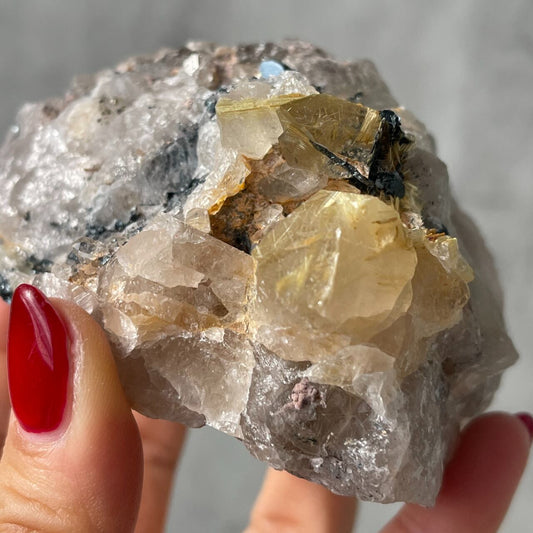 ブラジル・バイーア州ノーヴォ・オリゾンテ産【ルチルクォーツ（金針水晶）】 鉱物 天然石 パワーストーン
