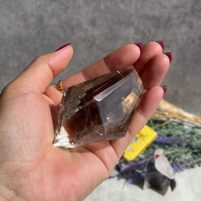 ブラジル・ミナスジェライス州アラスアイ産【スモーキークォーツ（ジュエリーカット）】 鉱物 天然石 パワーストーン