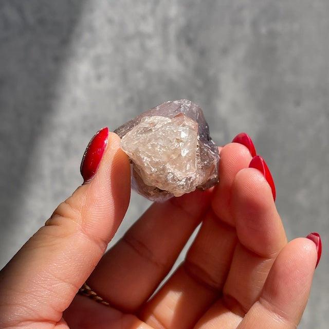 【マダガスカル産 セプター形状 アメジスト】 鉱物 天然石 パワーストーン　　