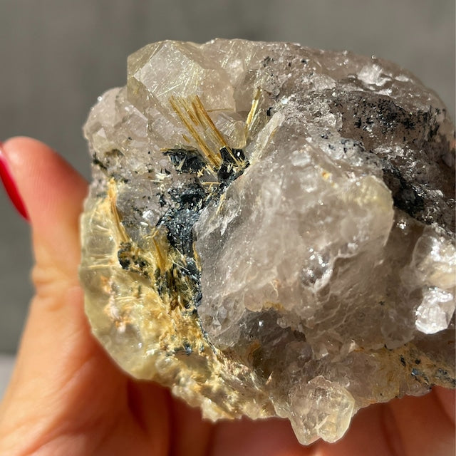 ブラジル・バイーア州ノーヴォ・オリゾンテ産【ルチルクォーツ（金針水晶）】 鉱物 天然石 パワーストーン