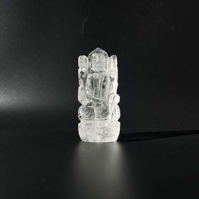 ヒマラヤ水晶 ラクシュミー像｜透明感のある一点彫刻・富と豊穣の女神