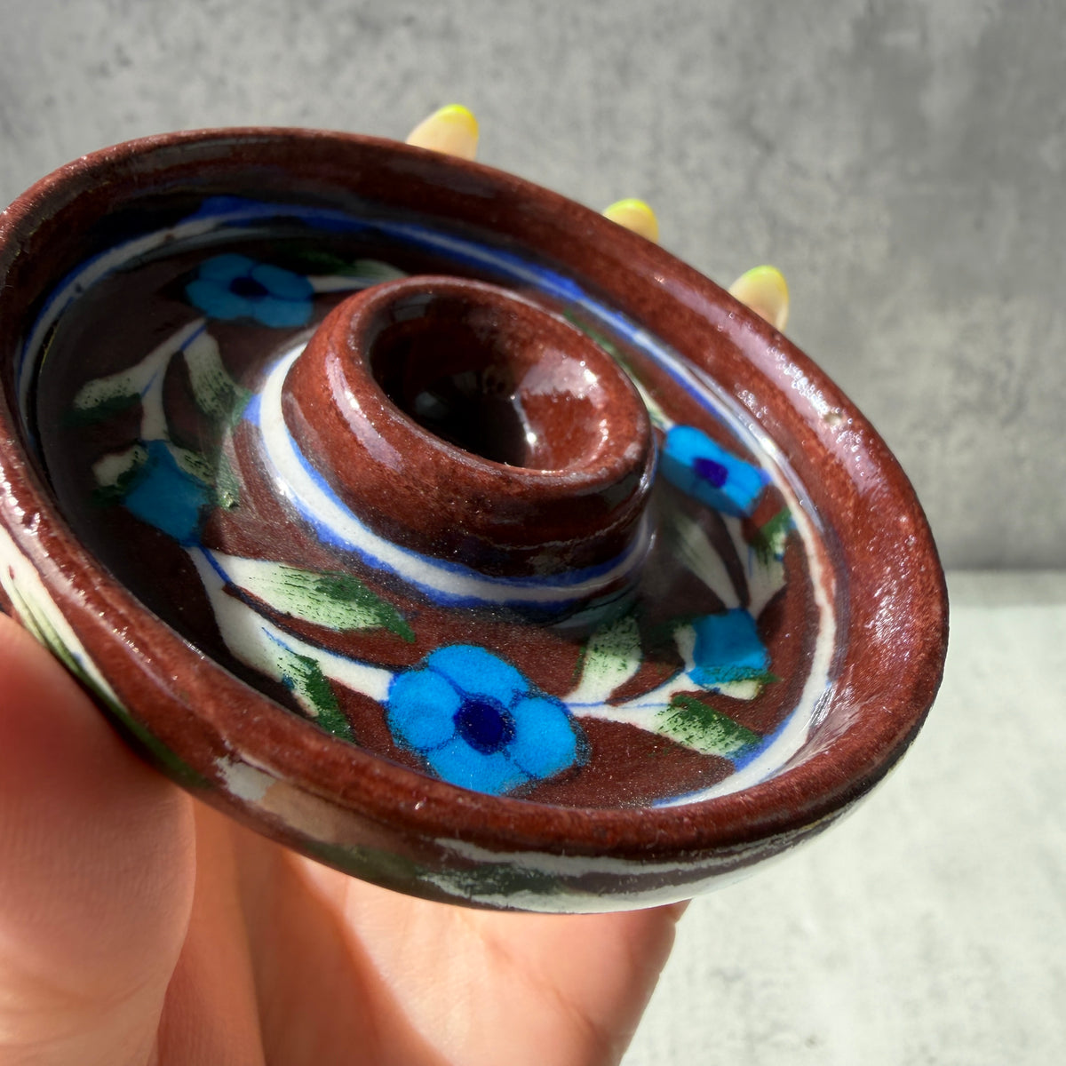 インド・ジャイプール 陶器のお香立て｜花柄 インセンスホルダー ブラウン・グリーン