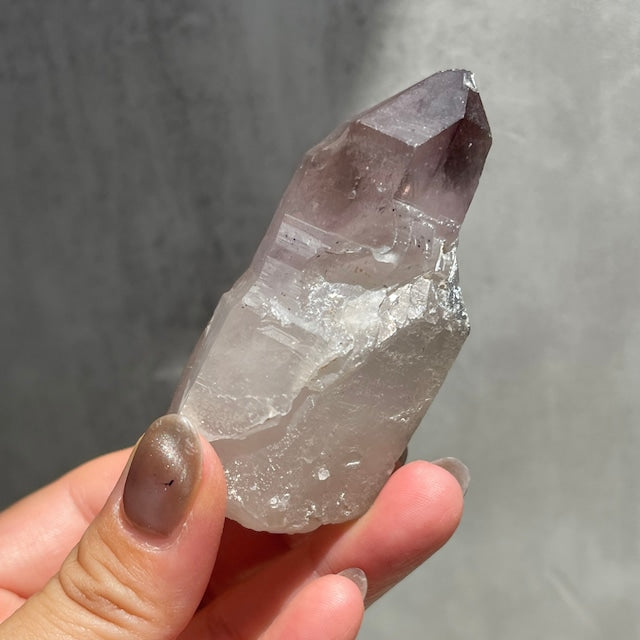 ナイジェリア産【アメジスト／紫水晶】ファントムあり 鉱物  天然石 パワーストーン