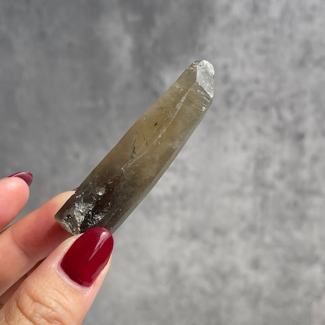 ナミビア・エロンゴ産【スモーキークォーツ（煙水晶）】 鉱物 天然石 パワーストーン