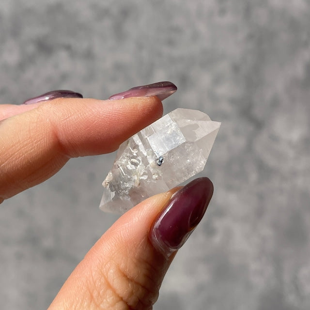 【ナミビア・ブランドバーグ産 クォーツ（水晶）】DT 天然石 パワーストーン