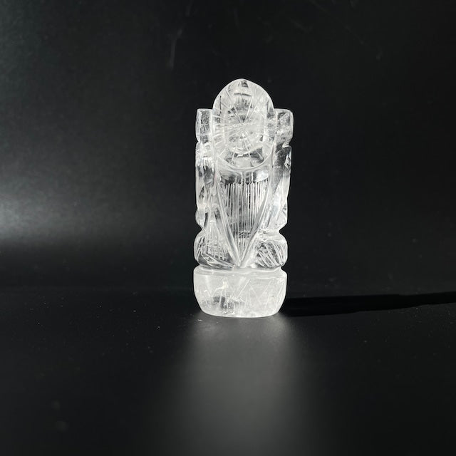 ヒマラヤ水晶 ラクシュミー像｜透明感のある一点彫刻・富と豊穣の女神