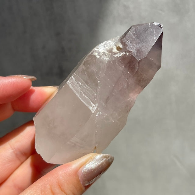 ナイジェリア産【アメジスト／紫水晶】ファントムあり 鉱物  天然石 パワーストーン