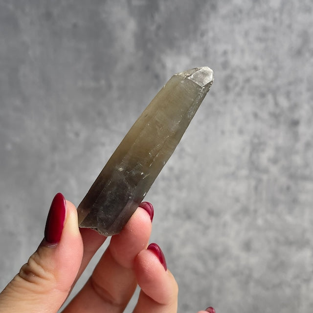 ナミビア・エロンゴ産【スモーキークォーツ（煙水晶）】 鉱物 天然石 パワーストーン